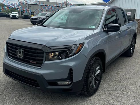 Used 2023 Honda Ridgeline Sport image 3