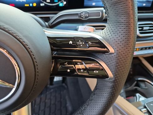 Used 2026 Mercedes-Benz GLS 580 4MATIC image 34