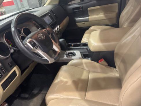 Used 2017 Toyota Sequoia SR5 w/ Premium Package image 47