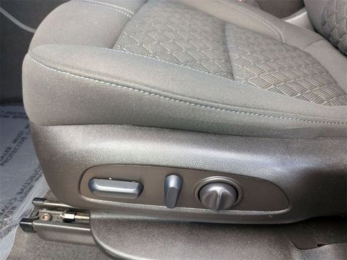 Used 2022 Chevrolet Blazer LT image 13