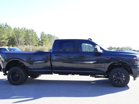 New 2026 RAM 3500 Laramie w/ Night Edition AWD/4WD image 4