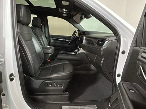 Used 2023 GMC Yukon Denali AWD/4WD image 30