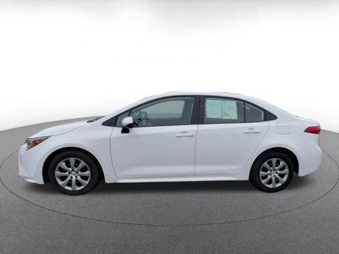 Used 2025 Toyota Corolla LE FWD image 7