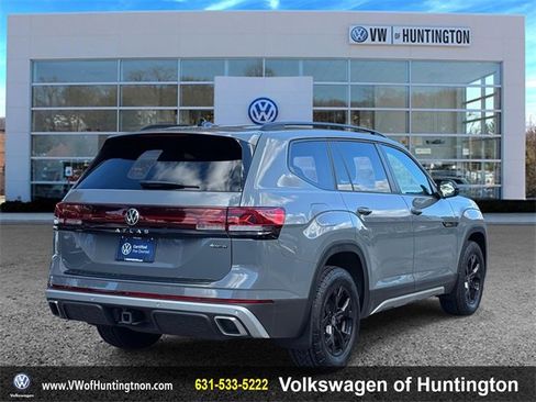 Certified 2025 Volkswagen Atlas Peak Edition SE image 5