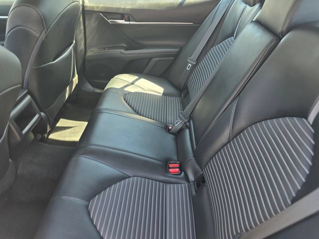 Used 2022 Toyota Camry SE FWD image 9