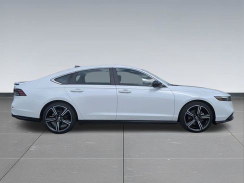 Used 2023 Honda Accord Sport image 6