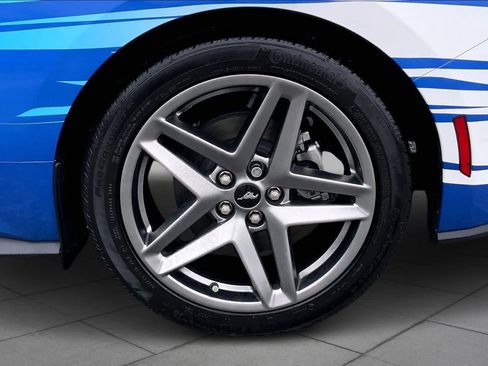 Used 2024 Ford Mustang Coupe image 9