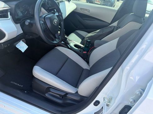 Used 2024 Toyota Corolla LE FWD image 9