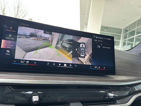 Used 2024 BMW X7 xDrive40i image 21