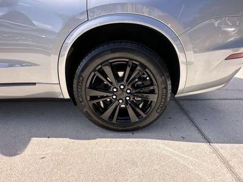 Certified 2024 Cadillac XT6 Premium Luxury FWD image 18
