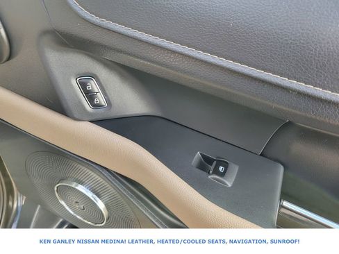 Used 2024 Ford Expedition Limited image 55