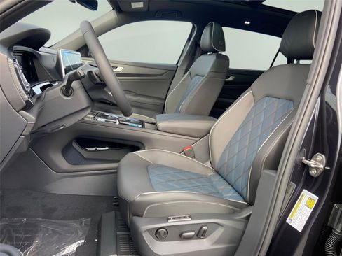 New 2026 Volkswagen Atlas Cross Sport SEL Premium R-Line AWD/4WD image 8