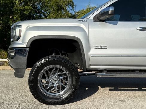 Used 2018 GMC Sierra 1500 SLT w/ Texas SLT Premium Package AWD/4WD image 5