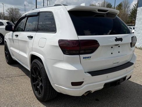 Used 2015 Jeep Grand Cherokee Overland image 3