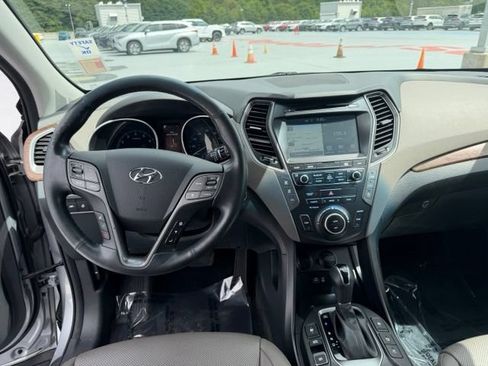 Used 2018 Hyundai Santa Fe AWD w/ SE Ultimate Tech Package 03 image 11