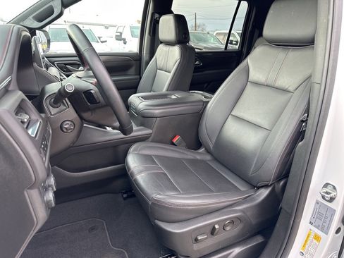 Used 2023 Chevrolet Suburban RST w/ Luxury Package image 17