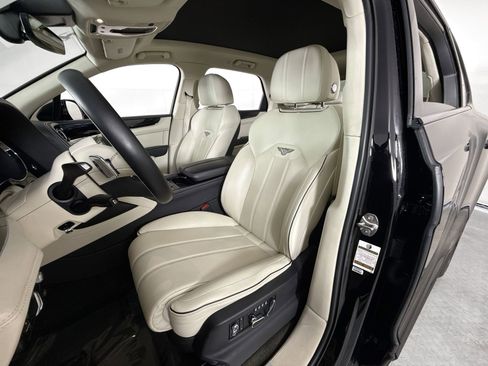 Used 2021 Bentley Bentayga AWD/4WD image 9