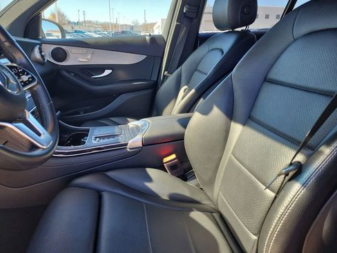 Used 2021 Mercedes-Benz GLC 300 4MATIC image 20