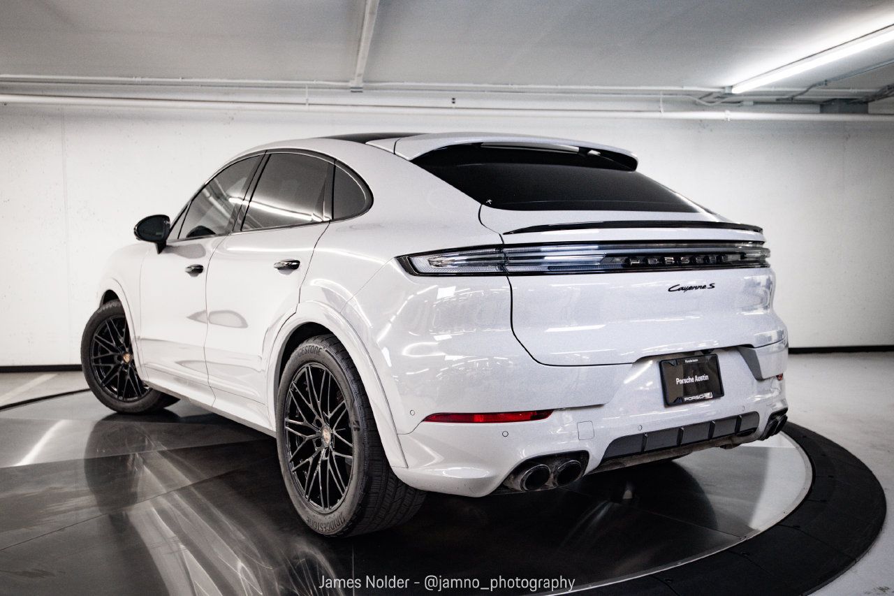 Certified 2024 Porsche Cayenne S AWD/4WD image 3