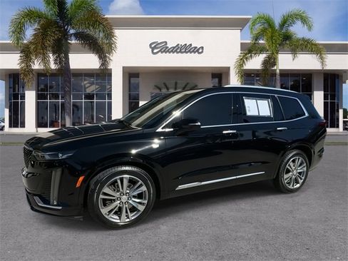 Certified 2023 Cadillac XT6 Premium Luxury image 6