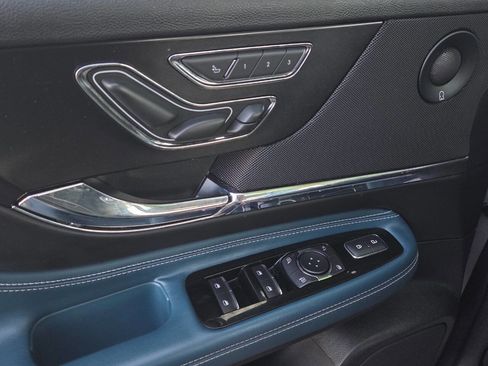 Used 2020 Lincoln Corsair Reserve w/ Equipment Group 202A image 45