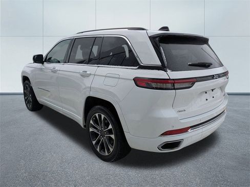 Used 2023 Jeep Grand Cherokee Overland image 5