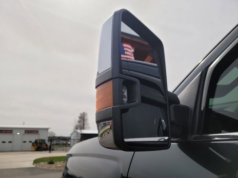 Used 2017 Chevrolet Silverado 2500 High Country w/ Duramax Plus Package image 21