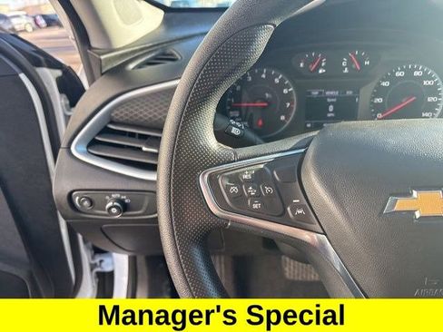 Used 2024 Chevrolet Malibu LT image 17