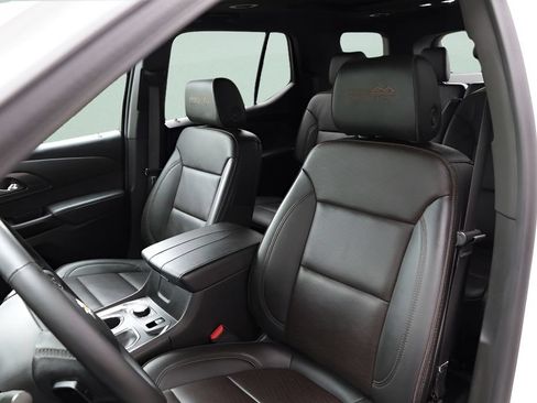 Used 2023 Chevrolet Traverse High Country w/ LPO, Floor Liner Package AWD/4WD image 19