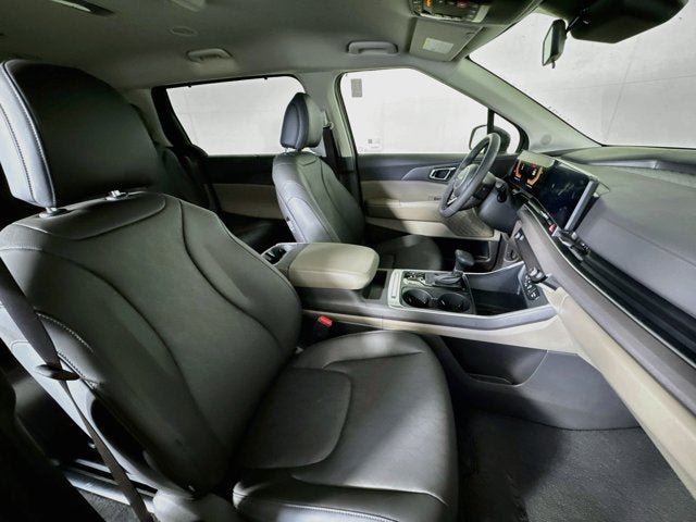Certified 2026 Kia Carnival EX FWD image 29