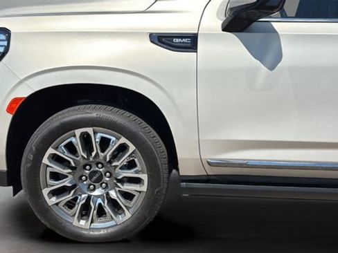 Used 2023 GMC Yukon XL Denali Ultimate image 23