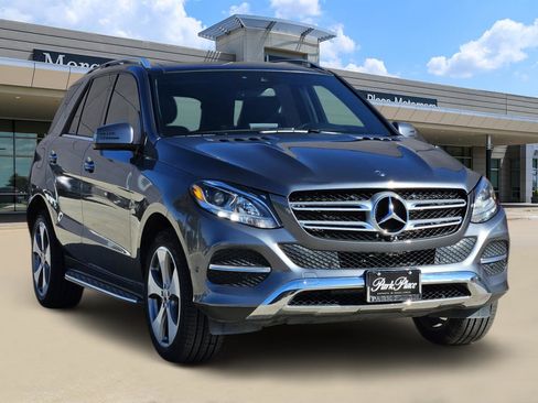Used 2019 Mercedes-Benz GLE 400 4MATIC image 2