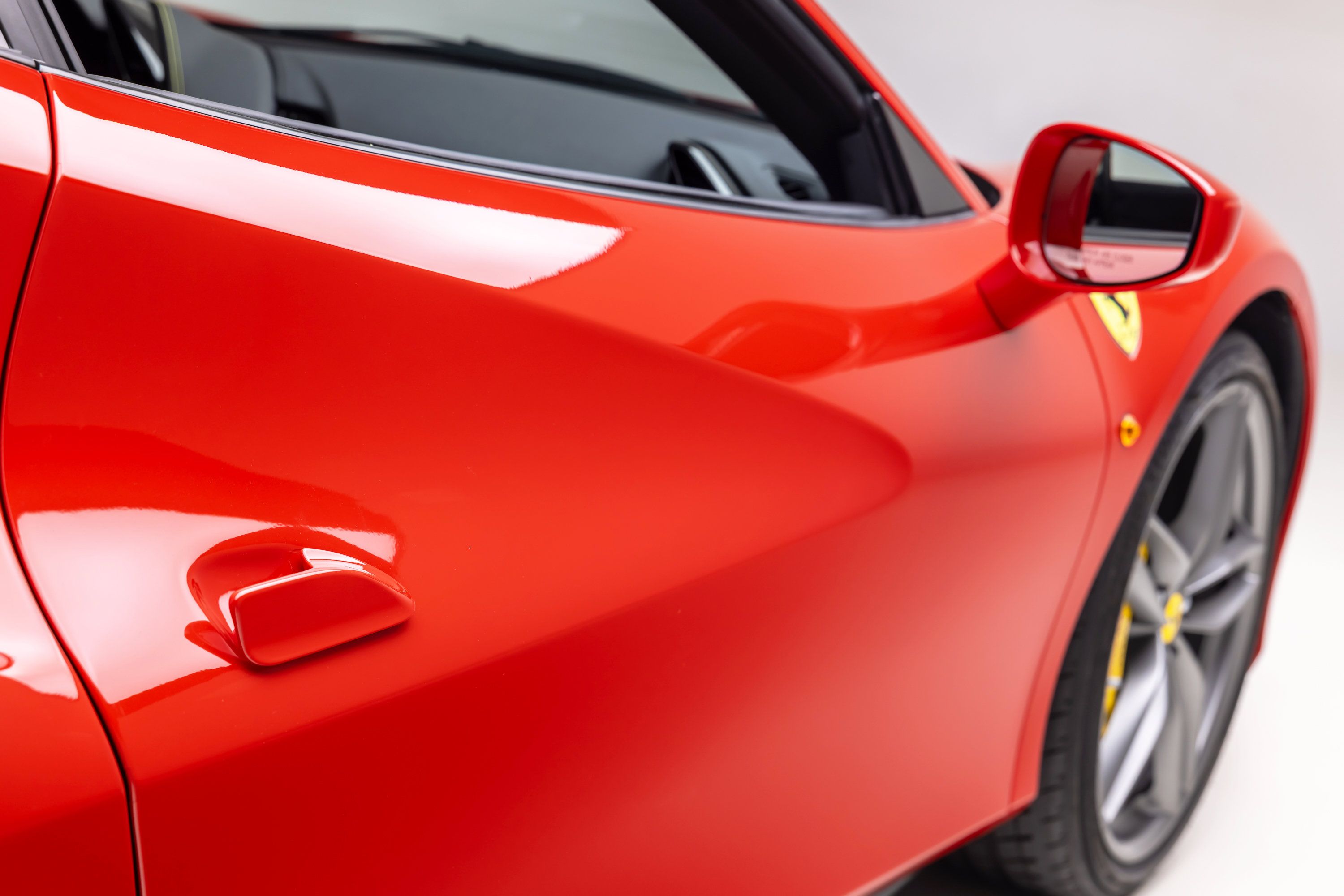 Certified 2018 Ferrari 488 GTB RWD image 25