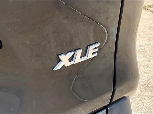Used 2023 Toyota RAV4 XLE FWD image 10