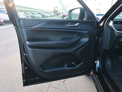 New 2025 Jeep Grand Cherokee L Altitude image 11