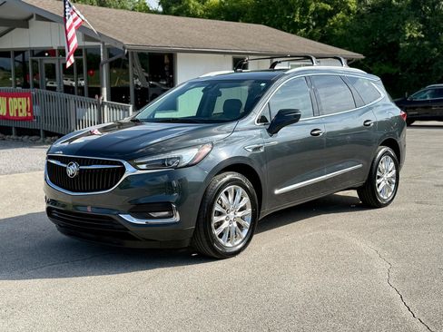 Used 2019 Buick Enclave Premium w/ Experience Buick Package FWD image 8