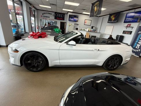 Used 2018 Ford Mustang Premium w/ Black Accent Package RWD image 7