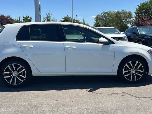 Used 2017 Volkswagen Golf SE FWD image 4