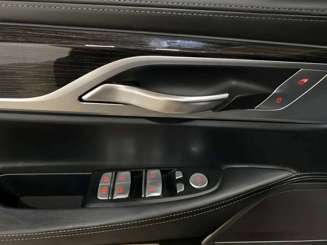 Used 2017 BMW 740i RWD image 31