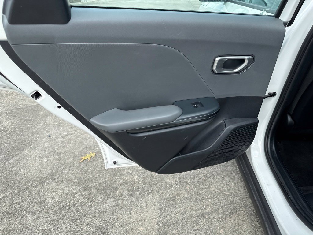 Used 2025 Kia K4 FWD image 22