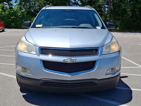 Used 2011 Chevrolet Traverse LS FWD image 26