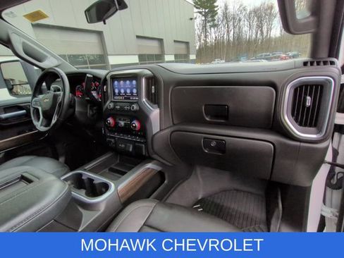 Used 2022 Chevrolet Silverado 2500 LT w/ Convenience Package image 27