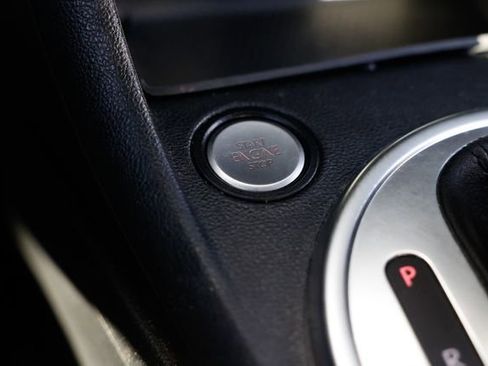 Used 2018 Volkswagen Beetle 2.0T S image 42