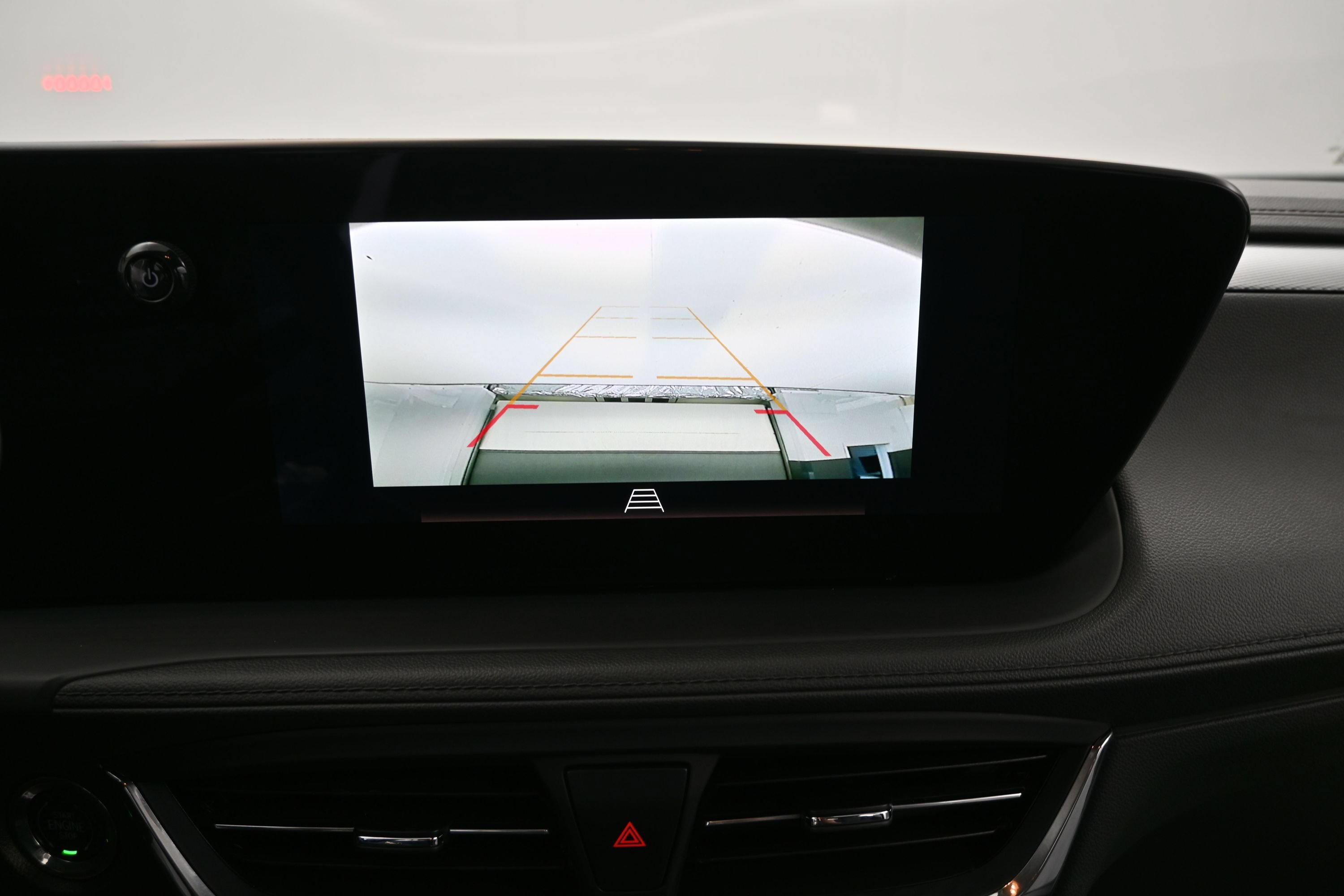 Certified 2025 Buick Encore GX Preferred FWD image 19