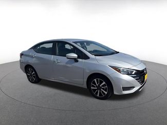 Used 2025 Nissan Versa SV FWD video 2