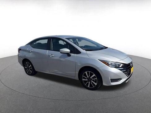 Used 2025 Nissan Versa SV FWD image 2