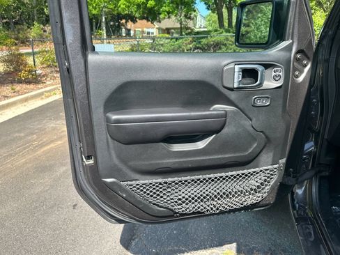 Used 2019 Jeep Wrangler Unlimited Sport S AWD/4WD image 13
