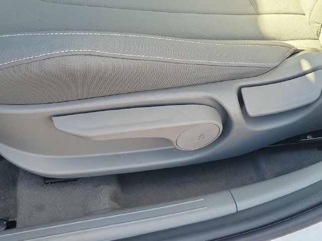 Certified 2026 Hyundai Elantra Sport FWD image 6