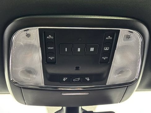 Used 2016 Jeep Grand Cherokee Overland AWD/4WD image 41