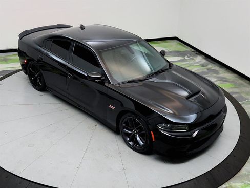 Used 2019 Dodge Charger Scat Pack image 32